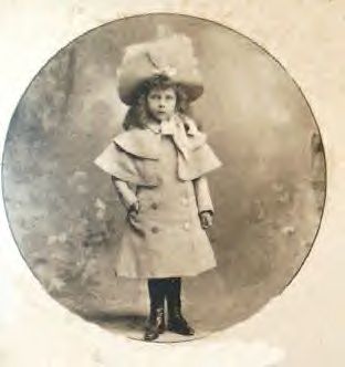 lizzieoval.jpg